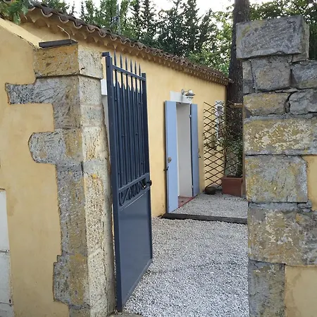 Holiday home Charmant Studio Brignoles
